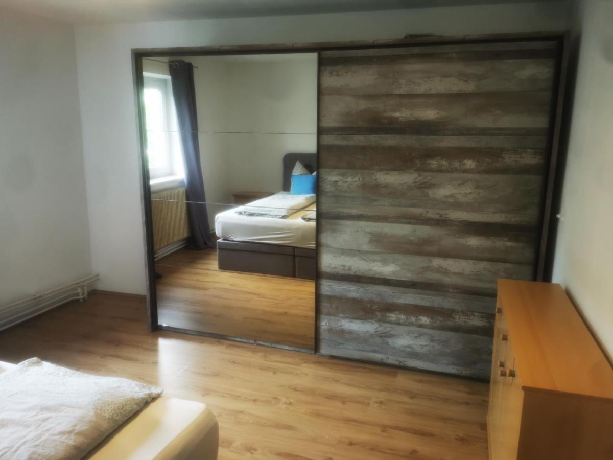 Ferienwohnung Solebad กมึนด์ ภายนอก รูปภาพ